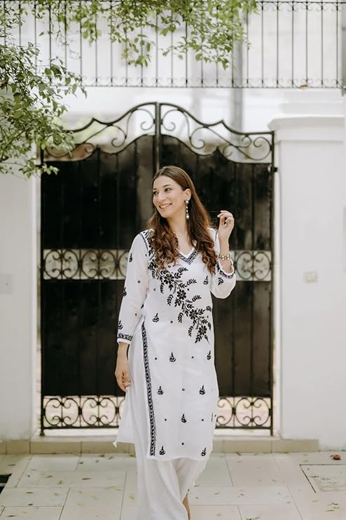 GoSriKi Women's Cotton Blend Chikankari Embroidered Straight Kurta