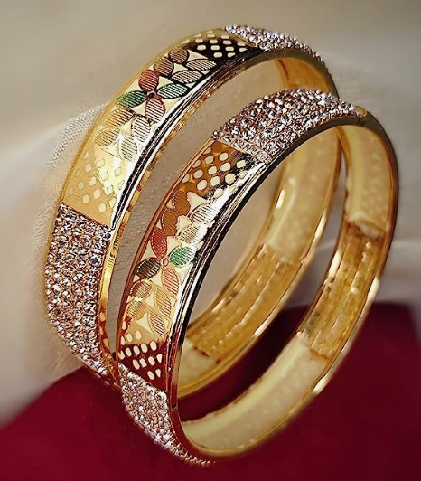 Beautiful Design Kundan Studded Bangle set
