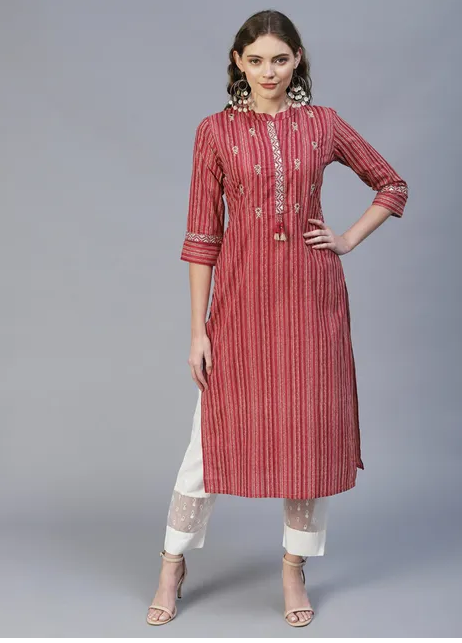 PRIME REASONS WHY PRINTED ETHNIC KURTA SETS ARE A VERSATILE CHOICE