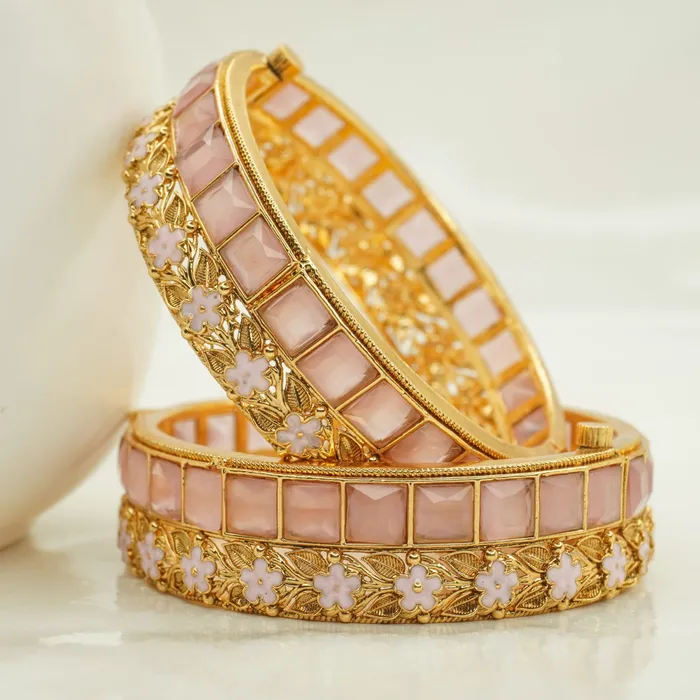 Traditional gold plated beautiful pitch colour bangle for women