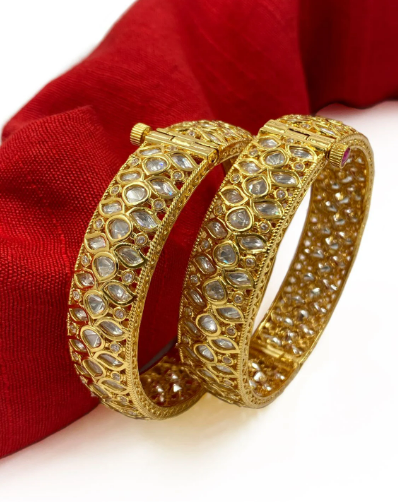 Beautiful gold Plated Kundan Studded Bangles set