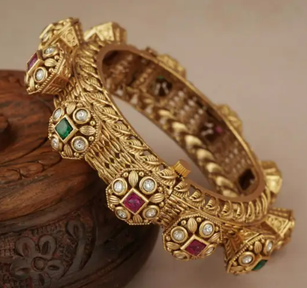 Beautiful Design stone Studded Bangle set for womens