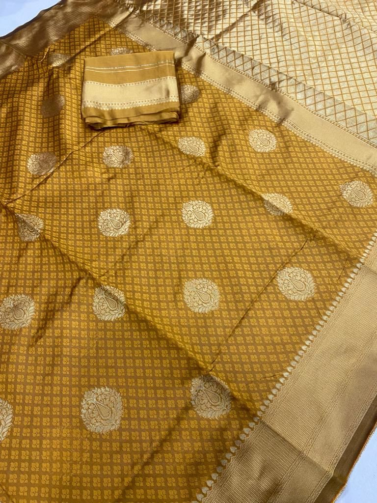 Women's Kanjivaram Soft Lichi Silk Saree